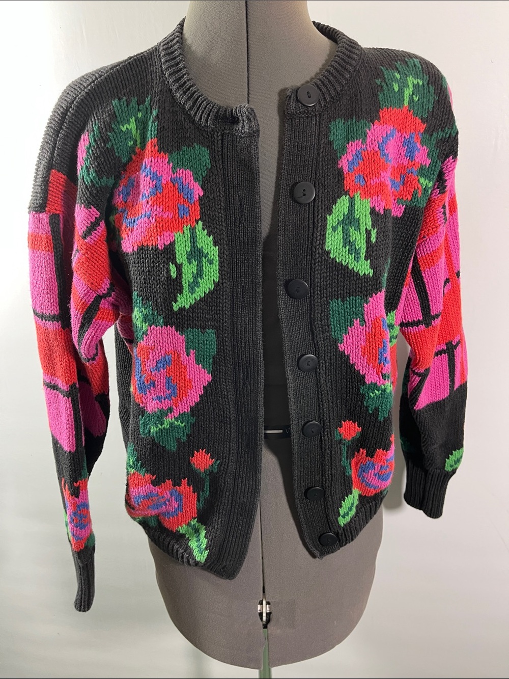 Gallagher Vintage Sweater Black knit Cardigan w Vibrant Floral Pattern Size M